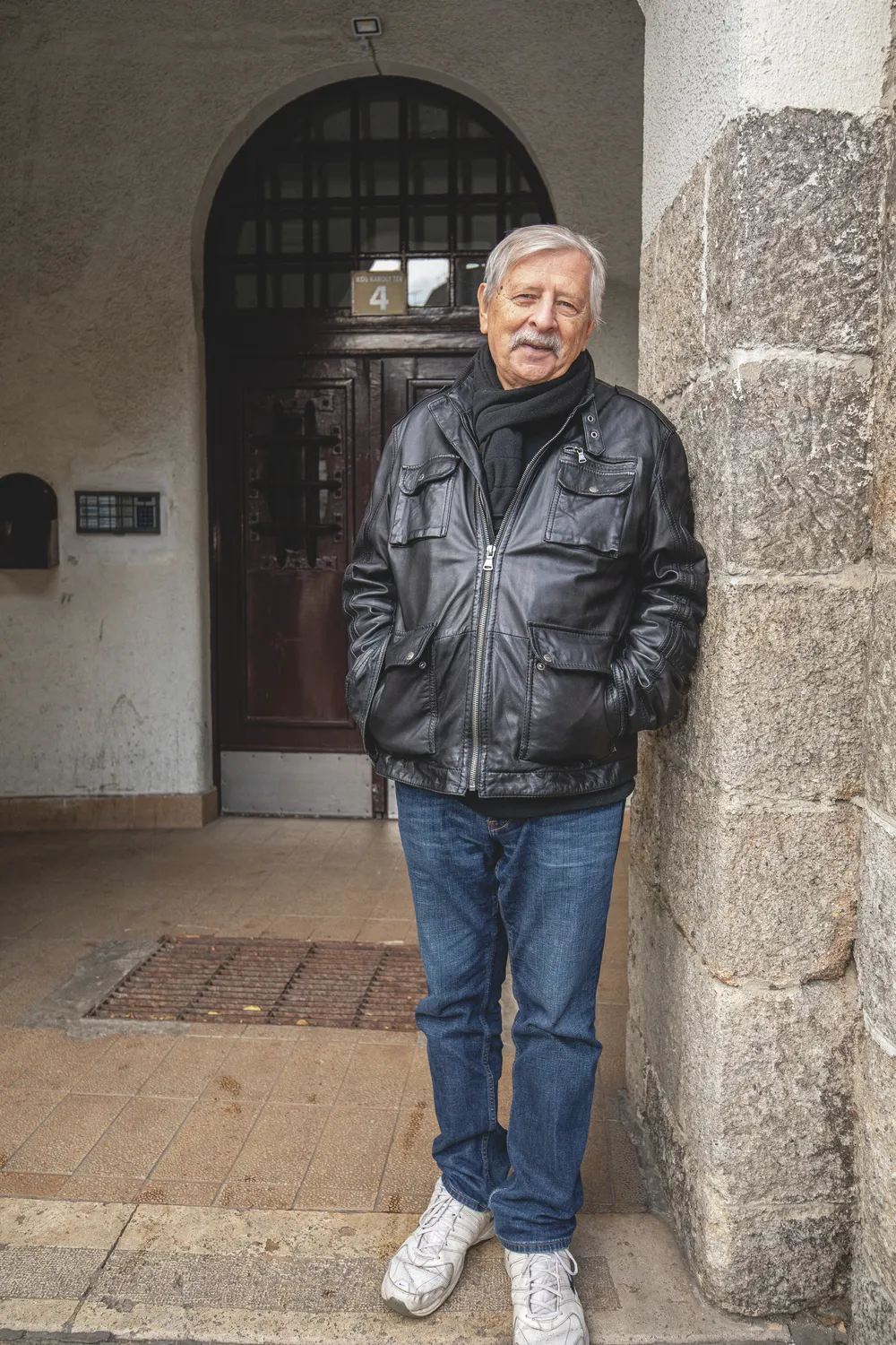 Várkonyi András napokig nem térhet még haza a hóhelyzet miatt.