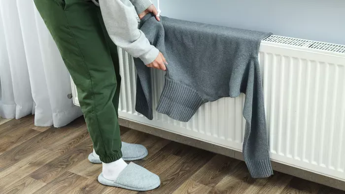 A téli hónapokban se szárítsd a radiátoron a ruháidat
