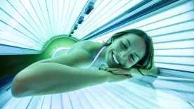 Tévhitek a D-vitamin pótlásáról: káros vagy sem a szolárium?