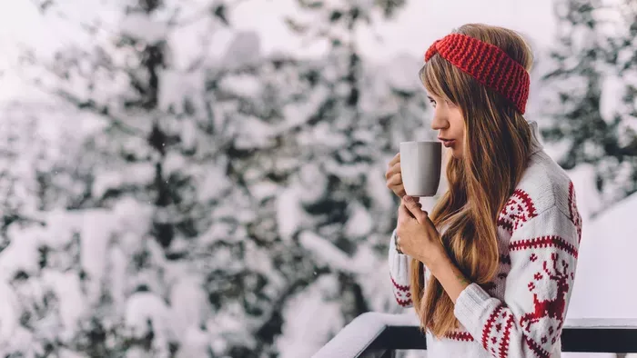 Frizurabarát és nőies kiegészítők sapka helyett