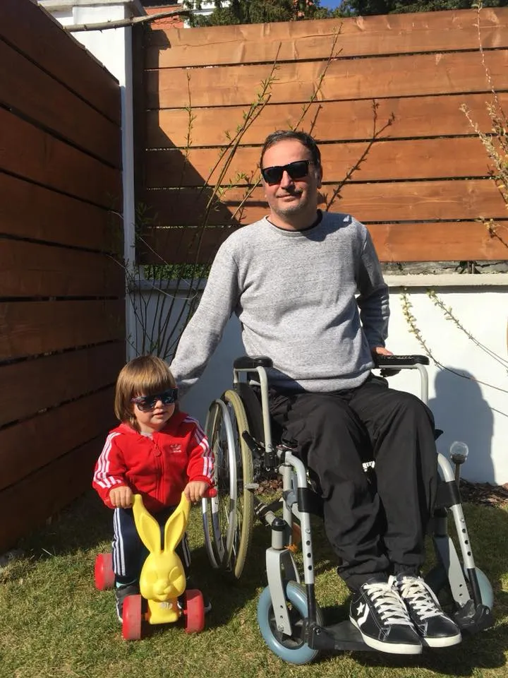 A Fair Play- díjas író amikor csak teheti, unokáival van