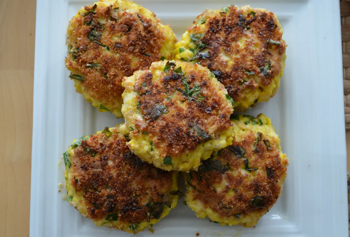 röszti egy tányéron, a laktózmentes receptek közül az egyik. 