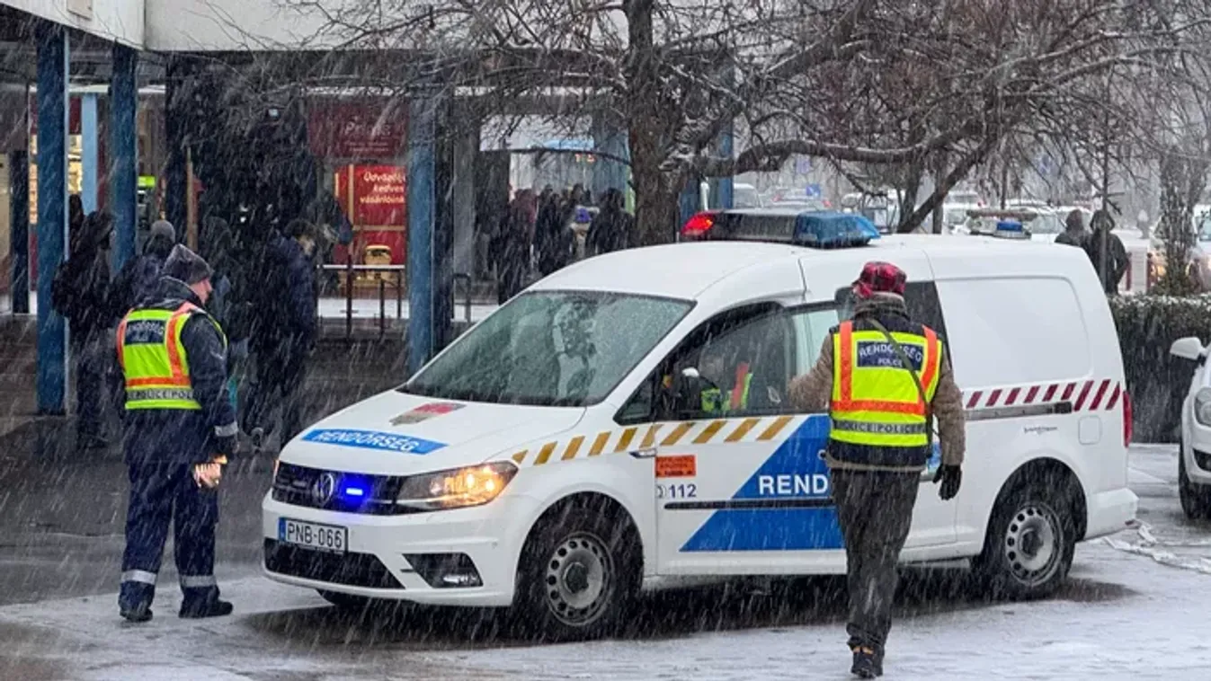 Sokkoló fotók a XI. kerületből: zebrán gázolta halálra az asszonyt a kukásautó