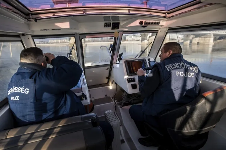 Továbbra is keresik az eltűnt Egressy Mátyást a Dunán
