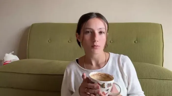 “23 vagyok és van egy 17 éves fiam. Elárulom, hogyan!"