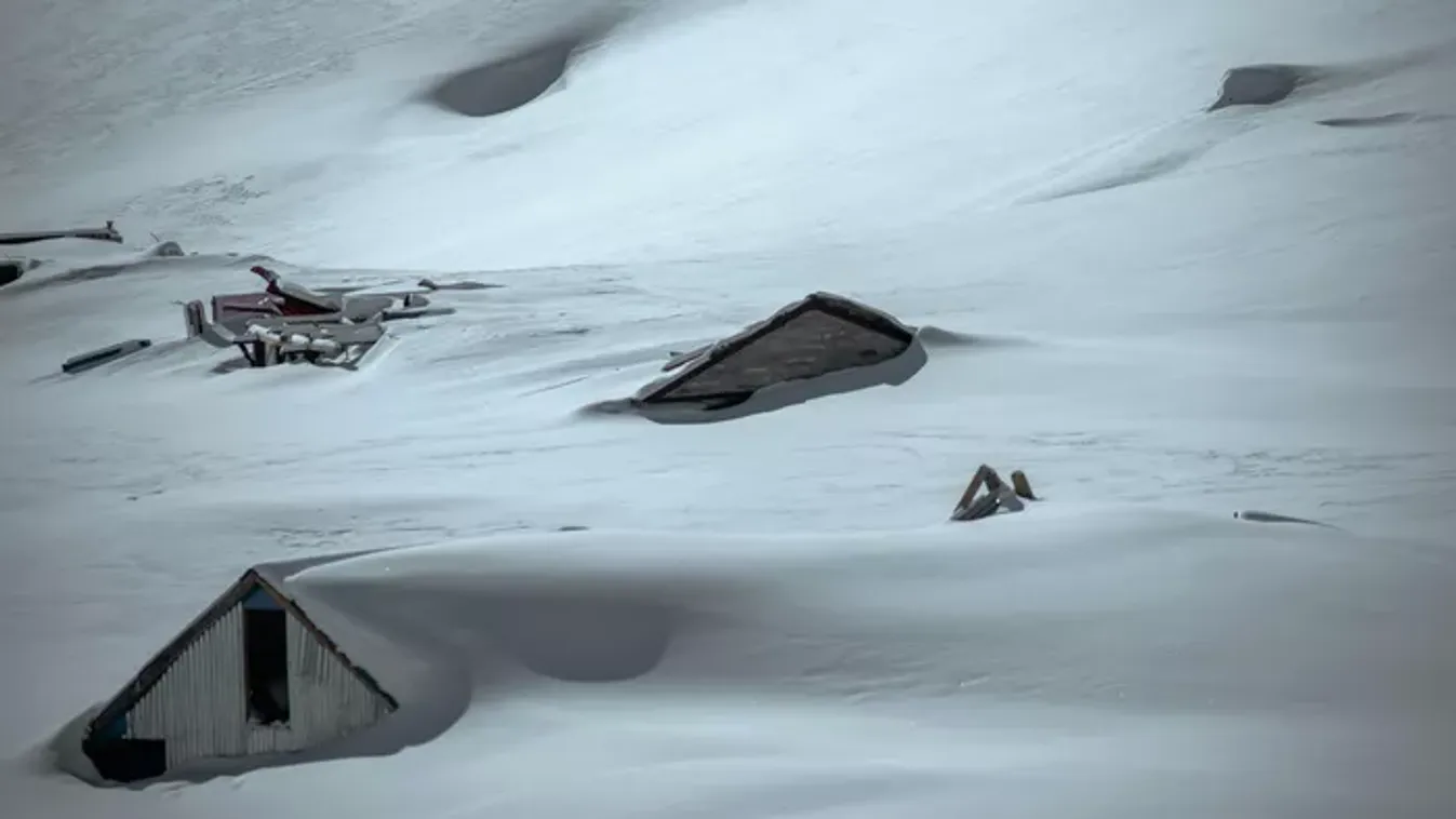 Videón a katasztrófa: lavina pusztított a kedvelt üdülőhelyen