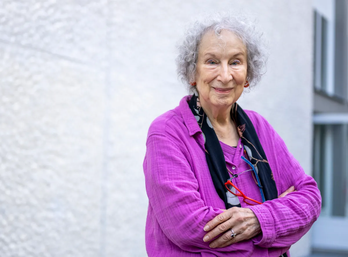 Margaret Atwood A szolgálólány meséje és a Testamentumok szerzője.
