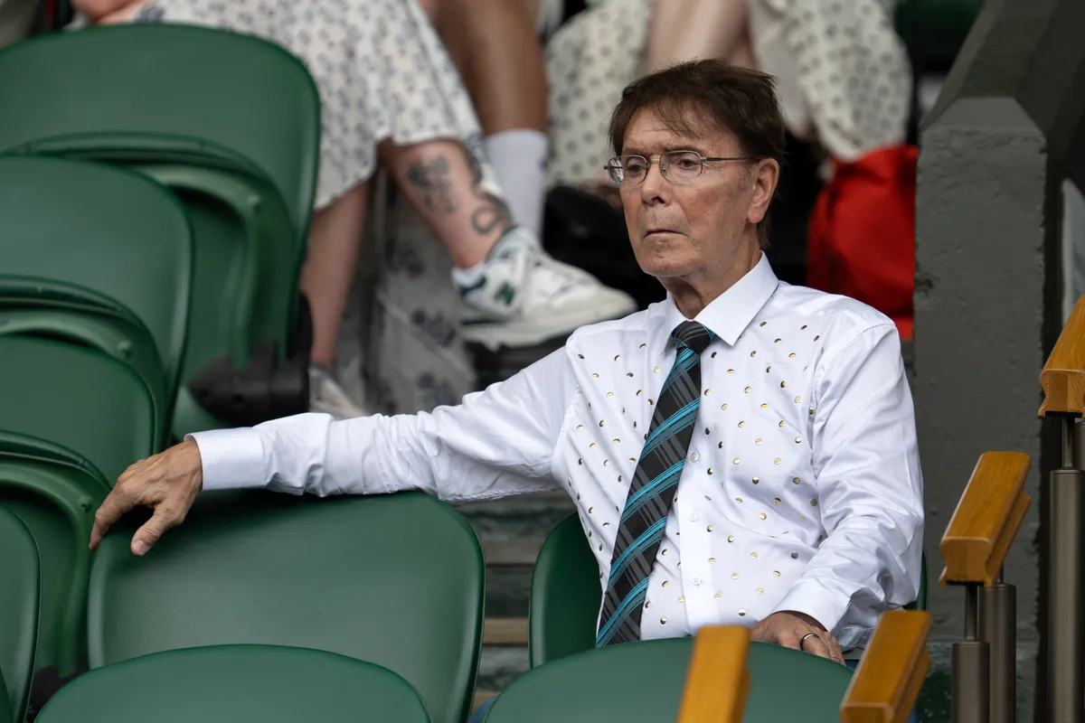 Sir Cliff Richard: Egy éven át titkolta a rák-betegségét.