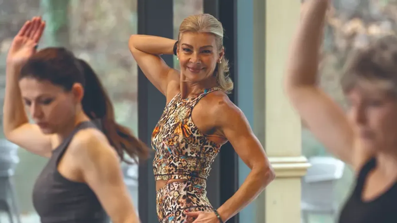 Barta Sylvia kénytelen volt egyedül ledobni a textilt, mezítláb vetette bele magát a hóba