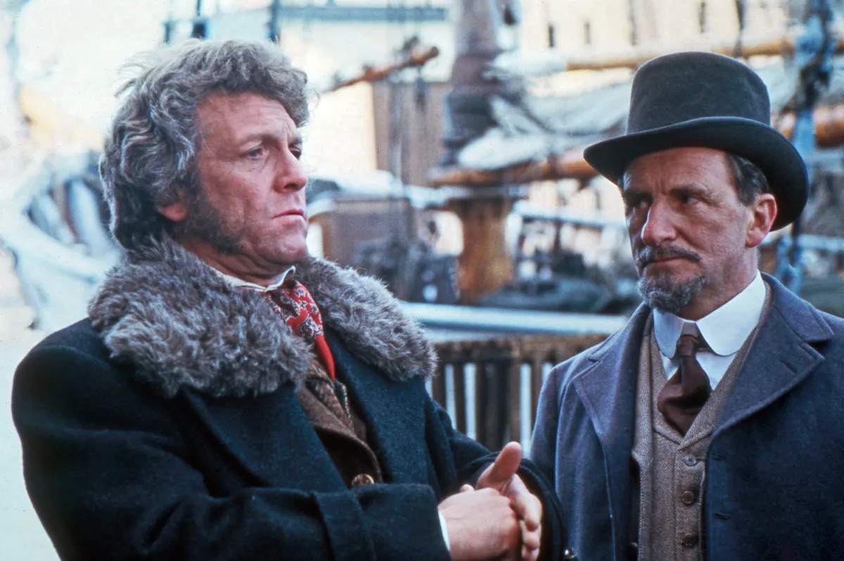 Peter Gilmore a James Onedint alakító színész, töltsd ki szórakoztató kvízünket!