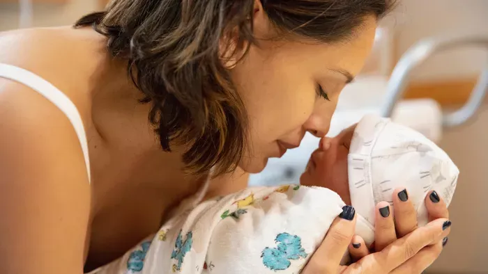 A legnagyobb rémálom: összecserélték a babákat a kórházban