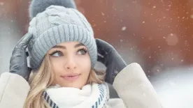 Ragyogó téli sminktippek, melyekkel üde, fiatalos hatást érhetsz el: egyszerű megoldások a hideg hónapokban