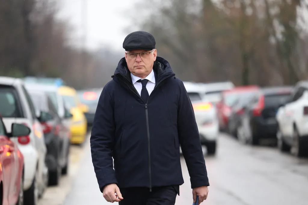 TUML7815
Dudás Miki temetés 2026.01.30
Schmidt Gábor Kajakszövettség elnöke