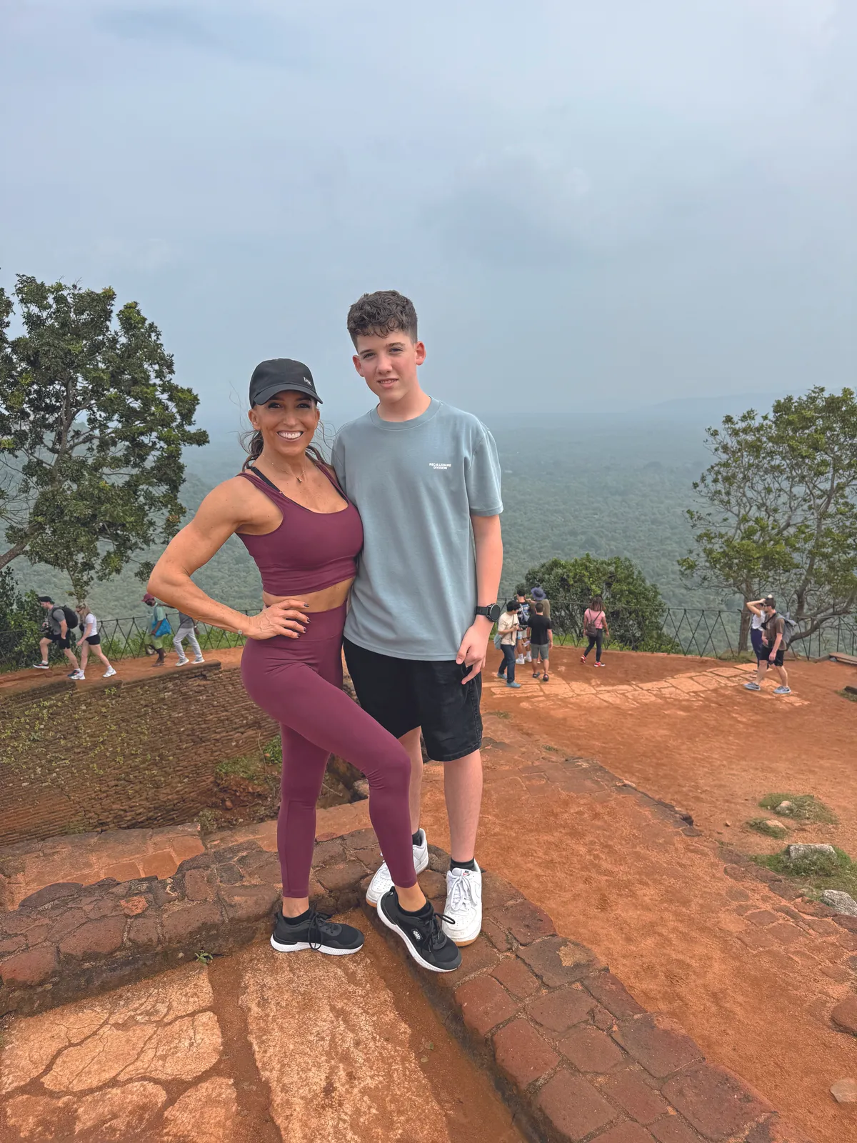 hot! magazin SEO hétfői feltöltések