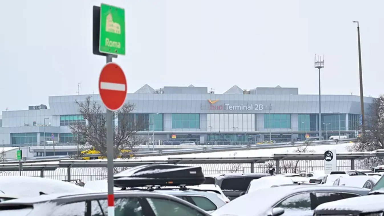 Újra megnyílt a repülőtér