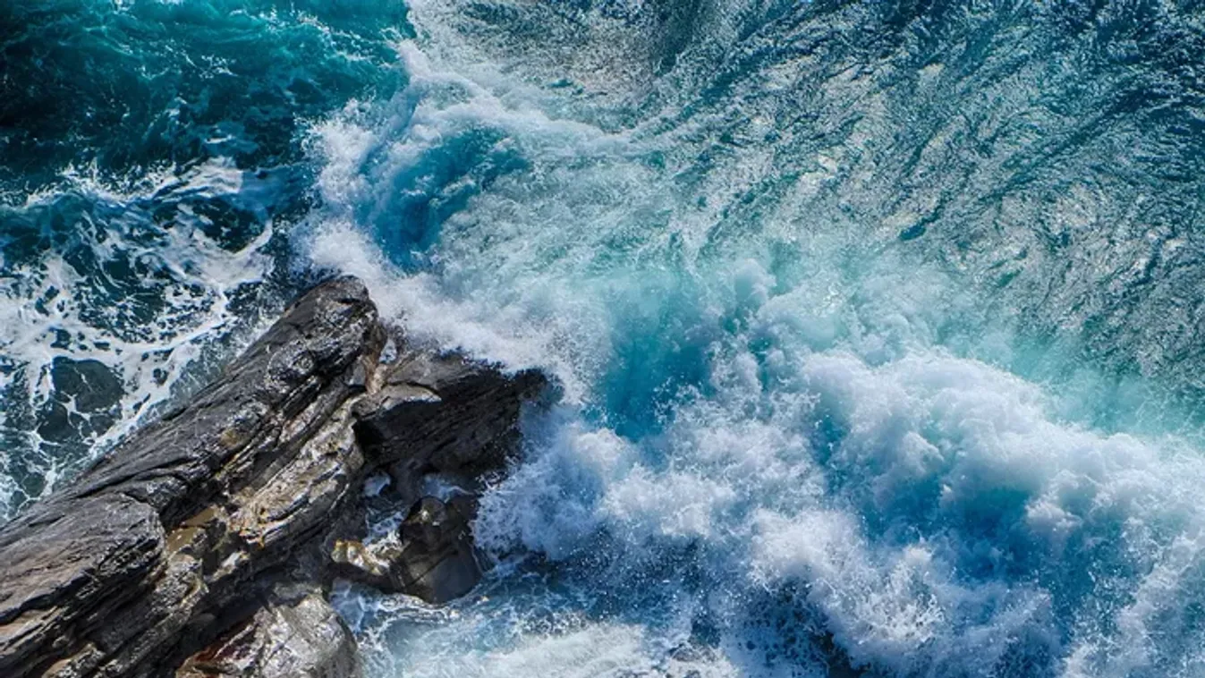 "Lesz egy vörös zóna" - teljes az összeomlás a magyarok kedvenc üdülőhelyén - Videó