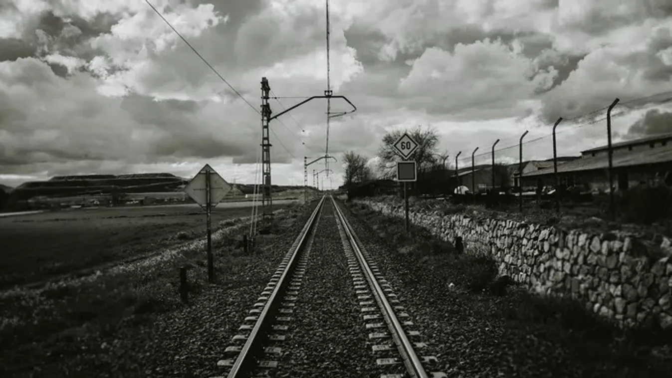Halálos vonatgázolás Gencsapátin: tragikus véletlen okozta a kórházból hazasétáló Lajos halálát