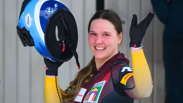 Kockahas és bomba cicik: pénzért vetkőzik az olimpikon Lisa