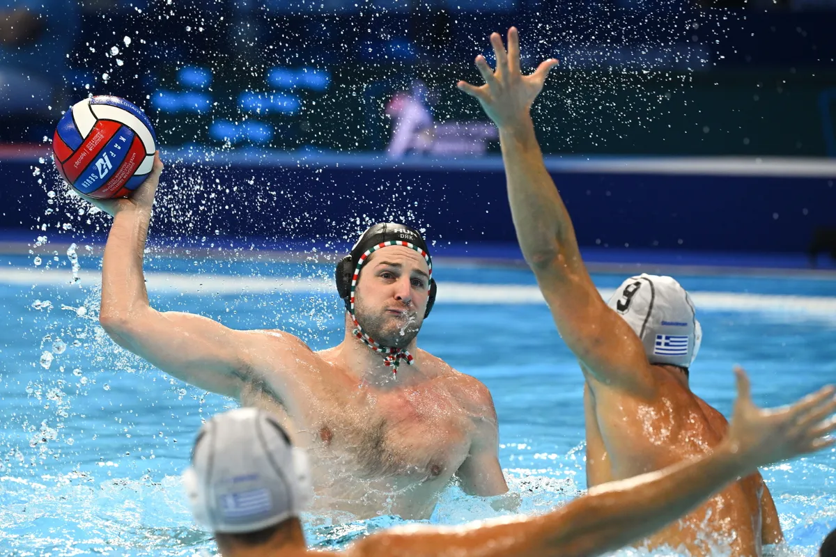 Manhercz Krisztián (a labdával) és Varga Zsolt is ellenséges légkörről beszélt