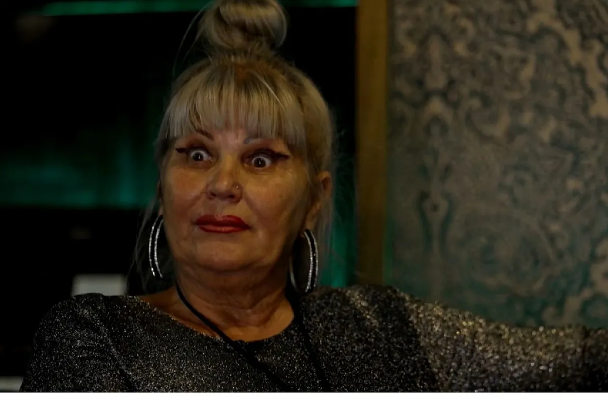 Aurelio édesanyja hitetlenkedve nézte a fia kálváriáját.