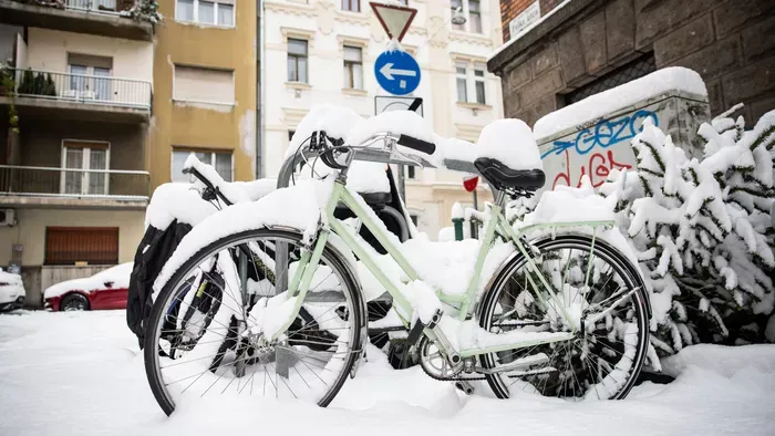 Komoly kihívást jelent a havazás a tűzoltóknak
