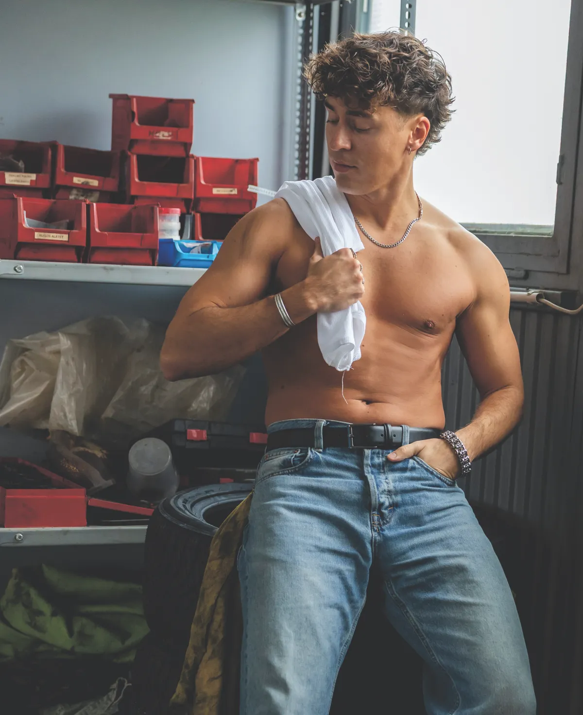 hot! magazin hétfői feltöltések