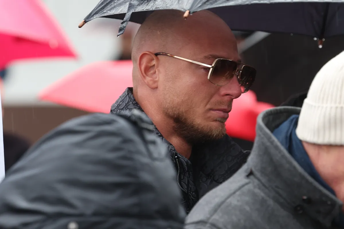 Jákli Mónika temetése, Roderik