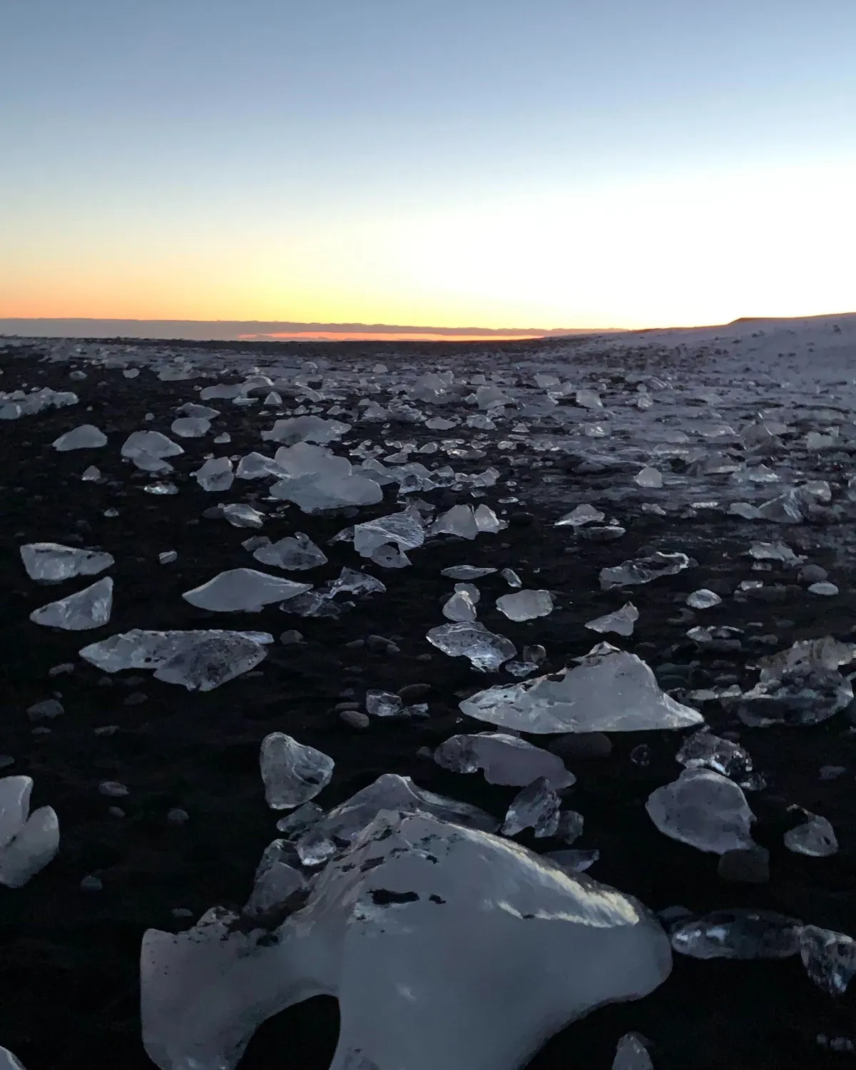 Jégképződmények az izlandi Diamond Beachen.