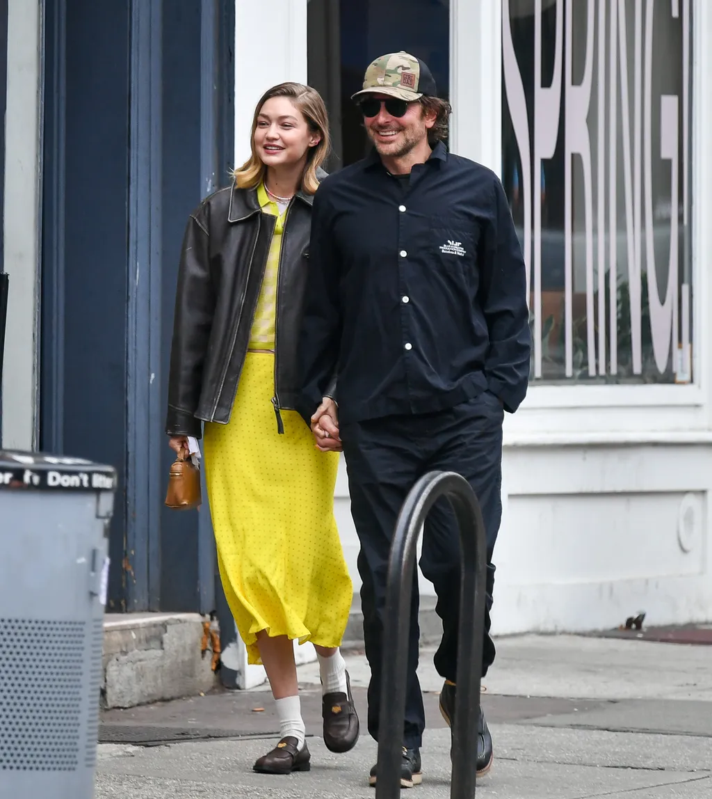 06/09/2025 EXCLUSIVE: Gigi Hadid and Bradley Cooper head out on a dinner date at at Il Mulino in New York City. The happy couple were seen facetiming Will Arnett who has sparked dating rumors with Gigi's close pal, Leah McCarthy. Hadid wore a bomber jacke