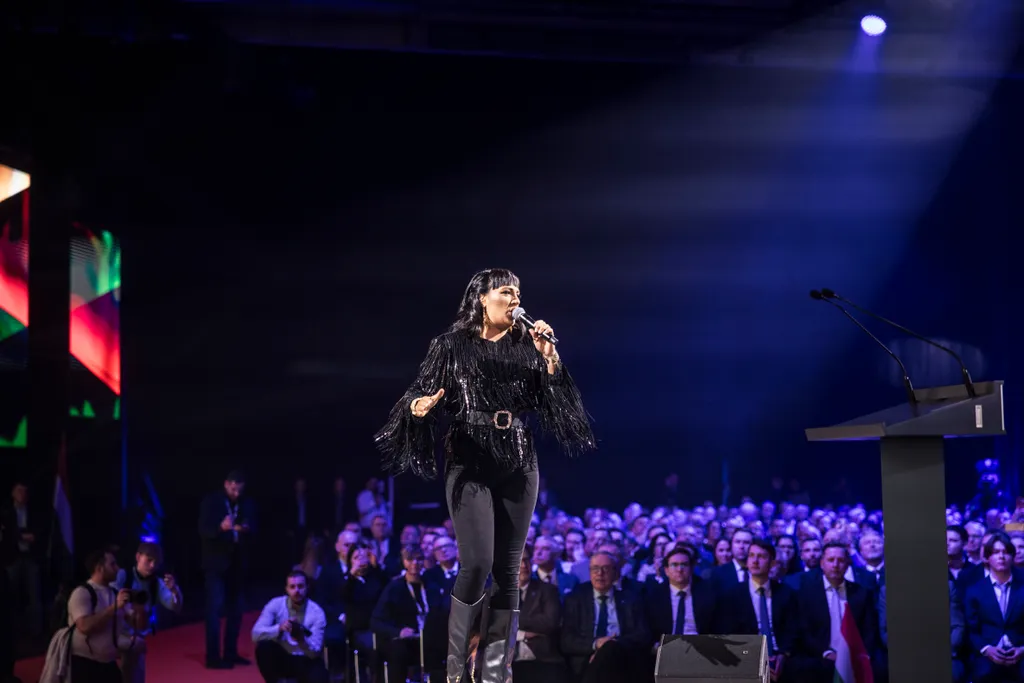 Tóth Gabi nyitotta meg a Fidesz-kongresszust