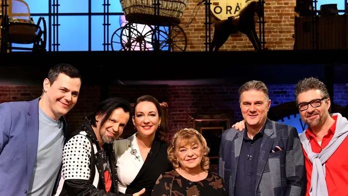 A Kincsvadászok sztárjával flörtölt a népszerű színésznő