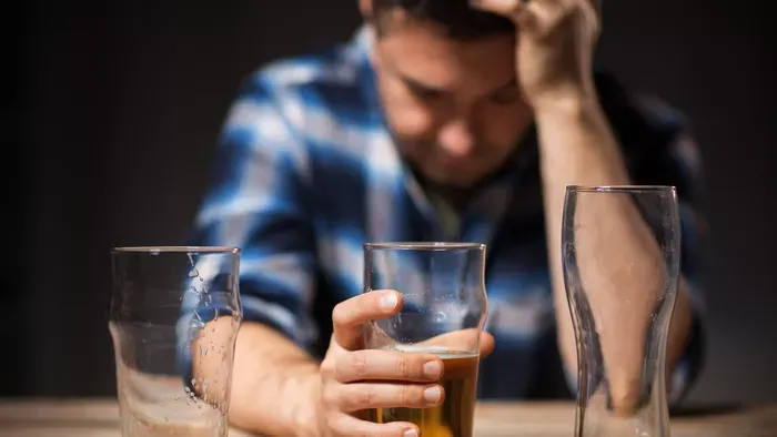 Egykoron a függőségek a börtönbe juttatták a családapát