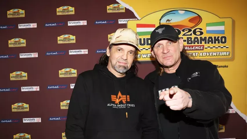 Ilyen volt a Budapest-Bamako indulás - a Tankcsapda indult az élről