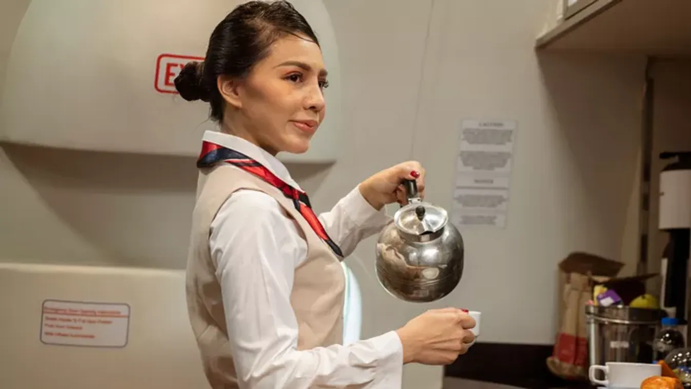 Ezeket a hazugságokat hallhatod a fedélzeten – Amit az utasoknak nem mondanak el a légiutas-kísérők