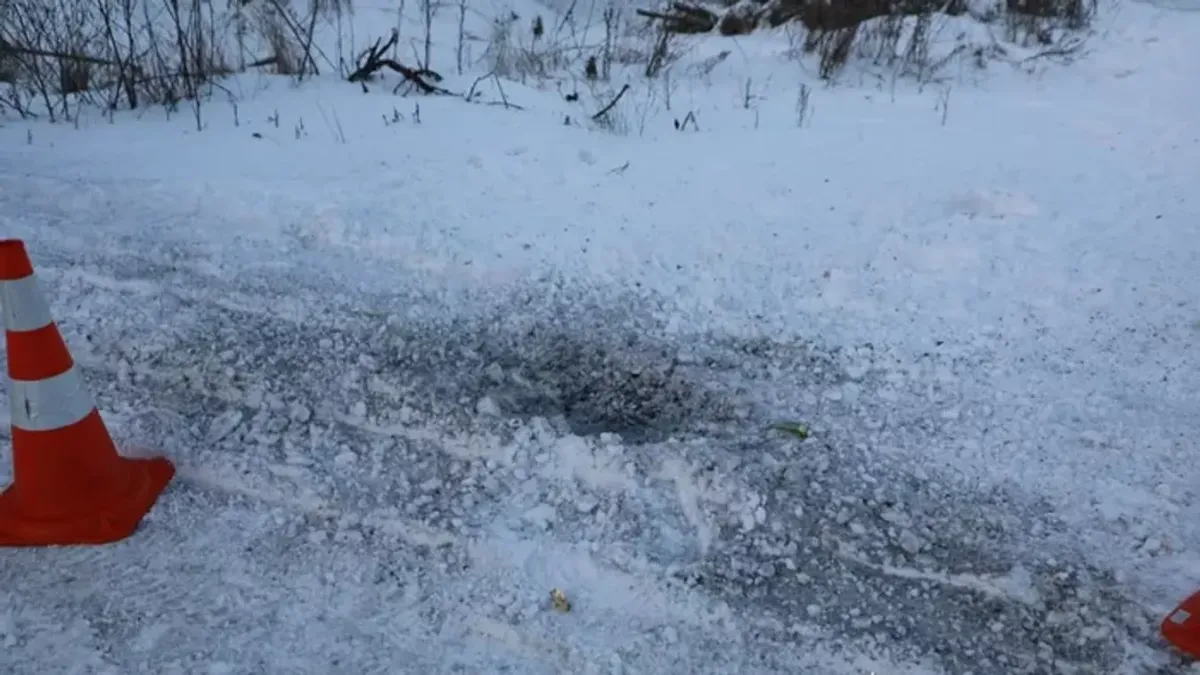 Gránátot dobott az ukrán toborzók közé, brutális jelenetek Cserkasziban - megrázó videó