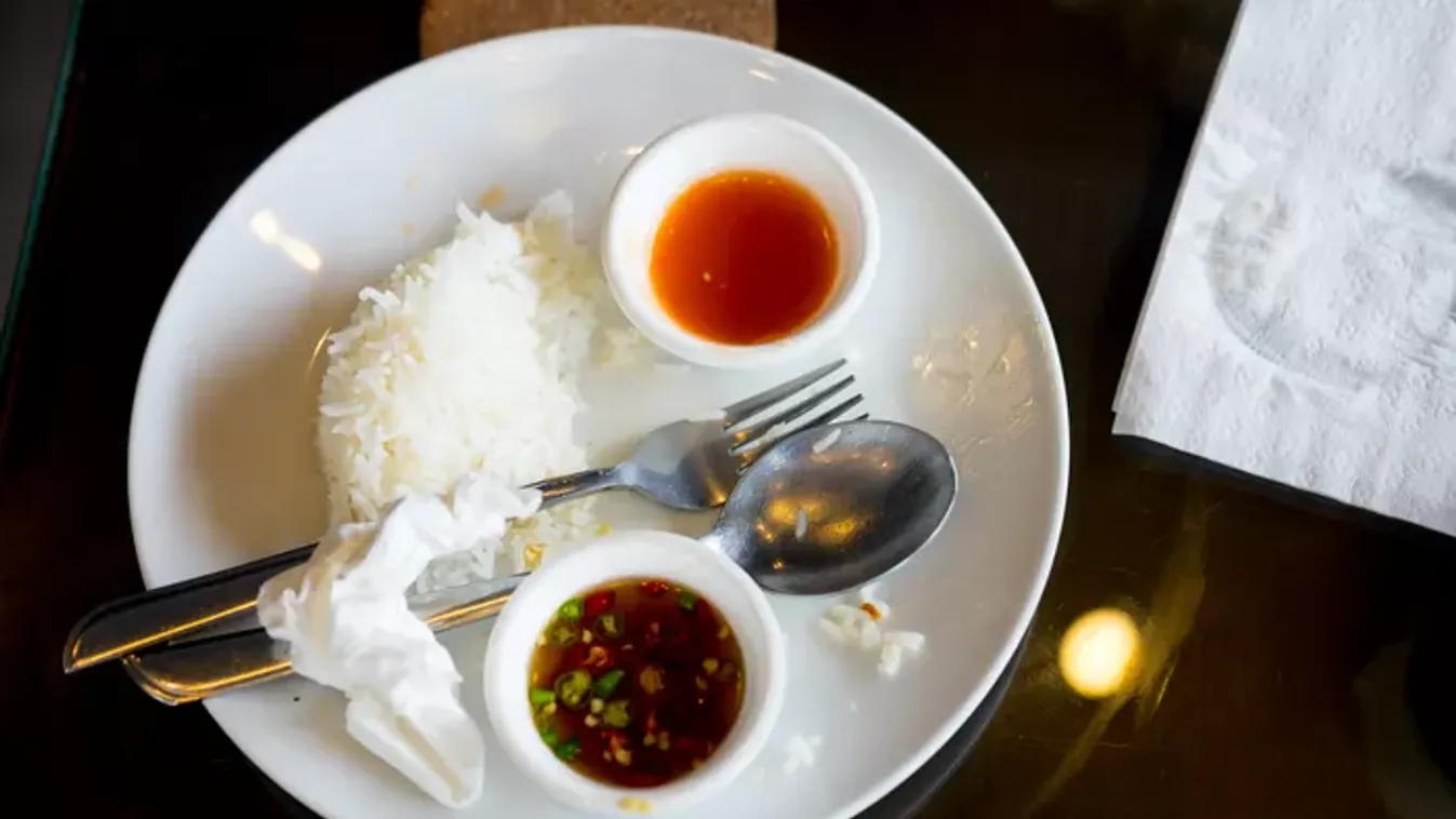 Veszélyben a gyermekeink! Mérgező evőeszköz jutott el hazánkba