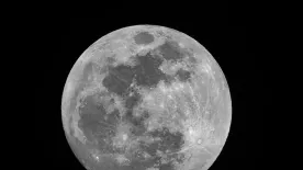 Megdöbbentő bejelentést tettek a tudósok: létezhetett élet a Holdon