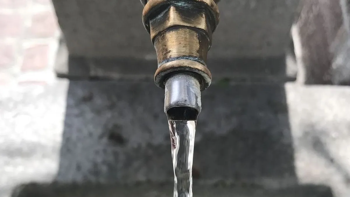 Kijevben már az ivóvízért is küzdeni kell