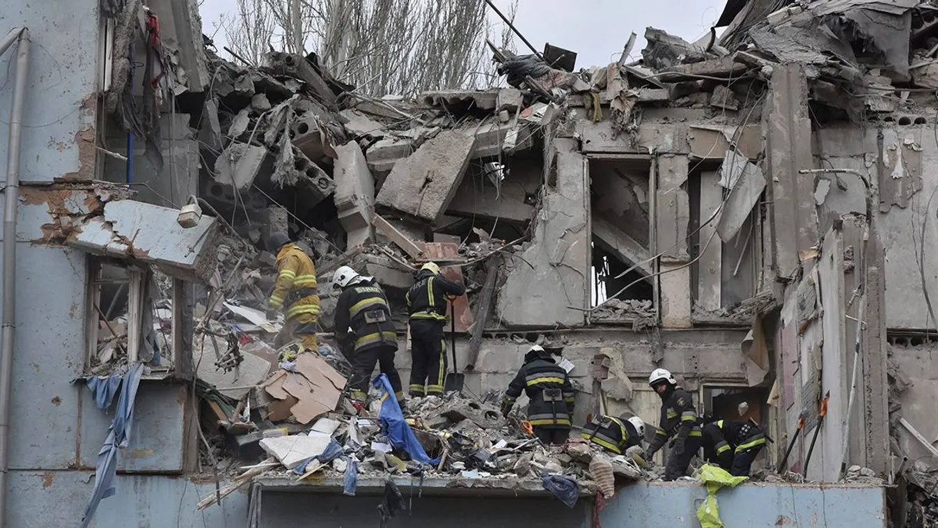 Döbbenetes videó Ukrajnából: egy kicsi gyerek magyarázza egy babának, mi az a légiriadó
