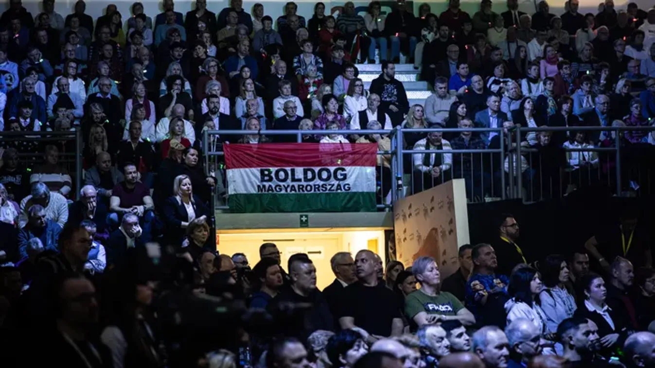 Ezt mondták az emberek a hatvani Háborúellenes Gyűlésen: "Építeni kell az országot, nem lerombolni!"