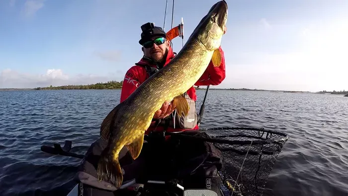 A horgászat Forma–1-e a kajakos peca