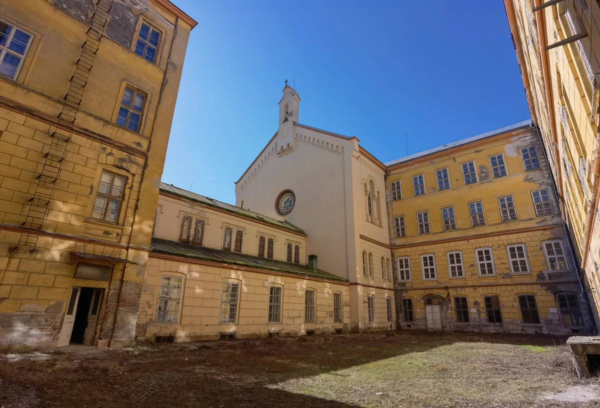 Az Országos Pszichiátriai és Neurológiai Intézet, mint a magyar urbex helyszínek egyike.