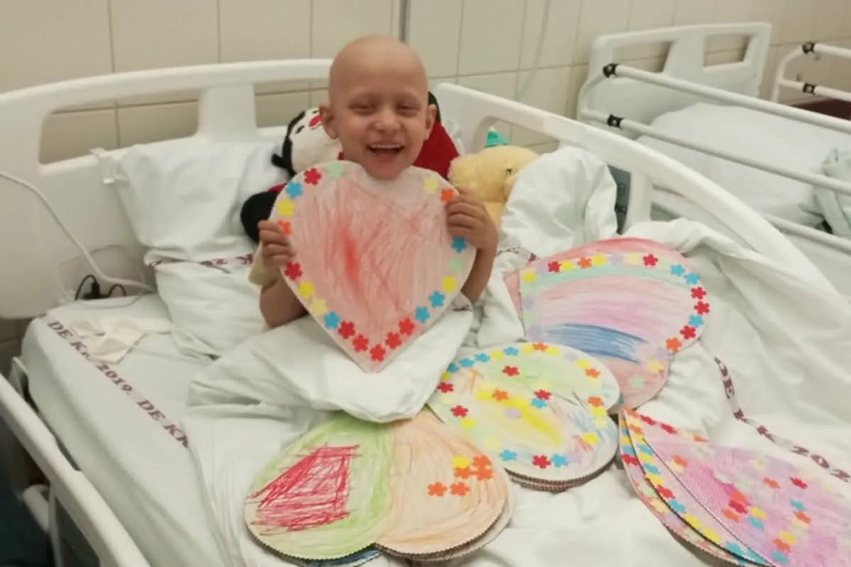 Noel hősként küzd a daganattal