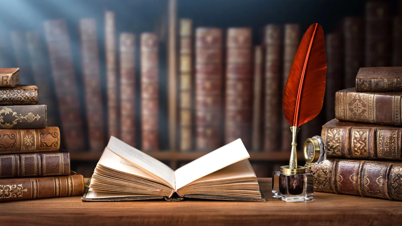 Történelmi kvízben szereplő kép egy régi könyvről és egy vörös pennáról