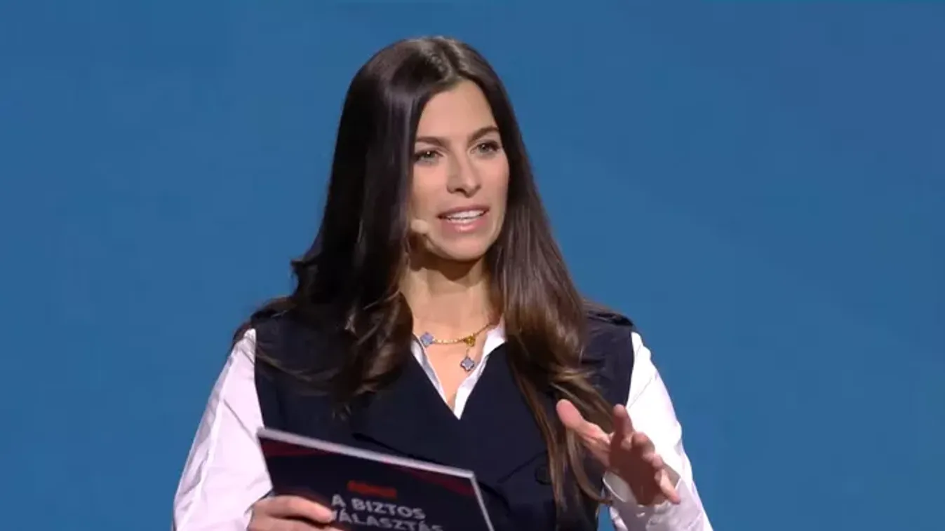 Szentkirályi Alexandra ismét nem bírta tétlenül nézni, ahogy elesik a főváros a hó miatt - Videó