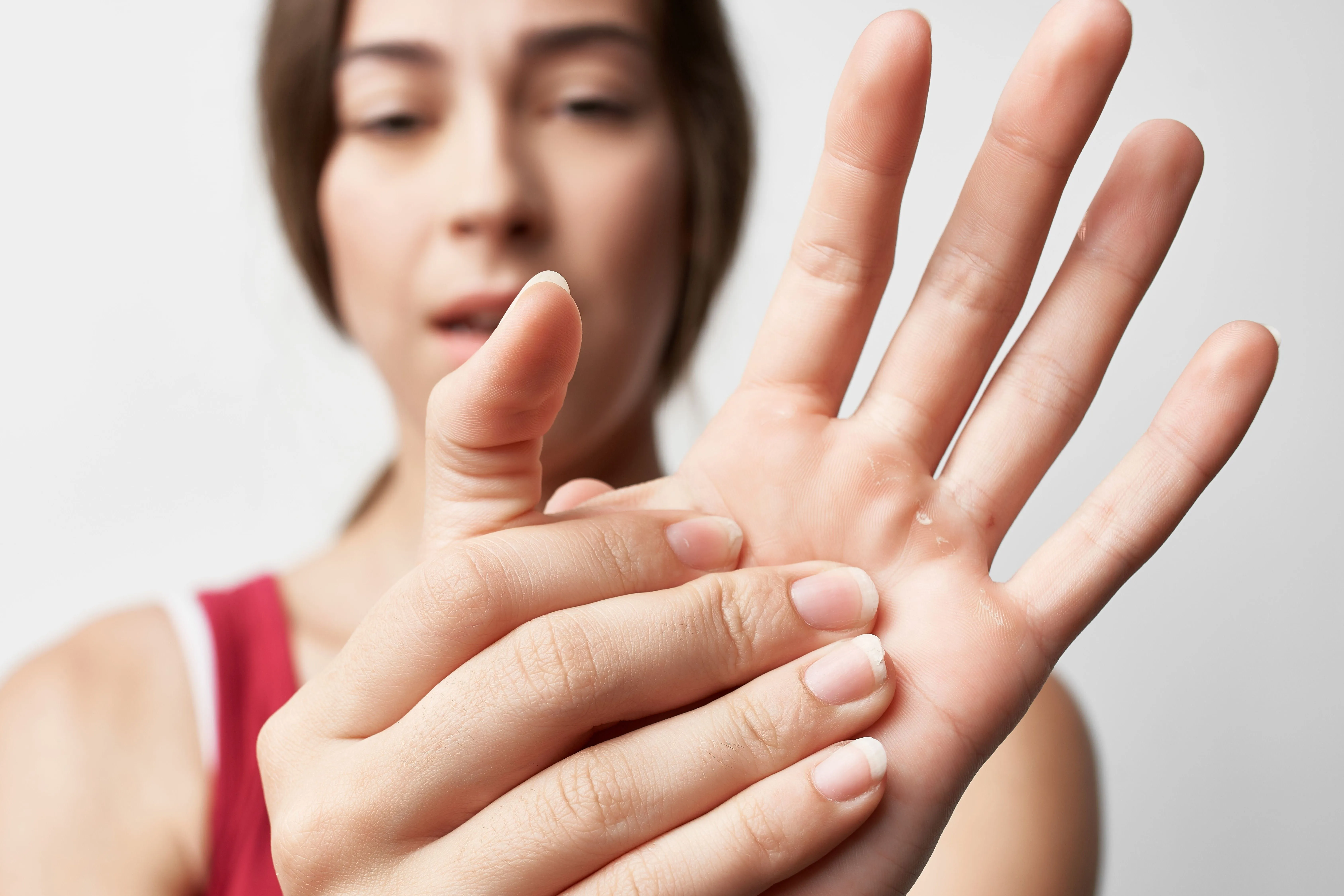 Zsibbad a kezed reggelente? Komoly bajt is jelezhet