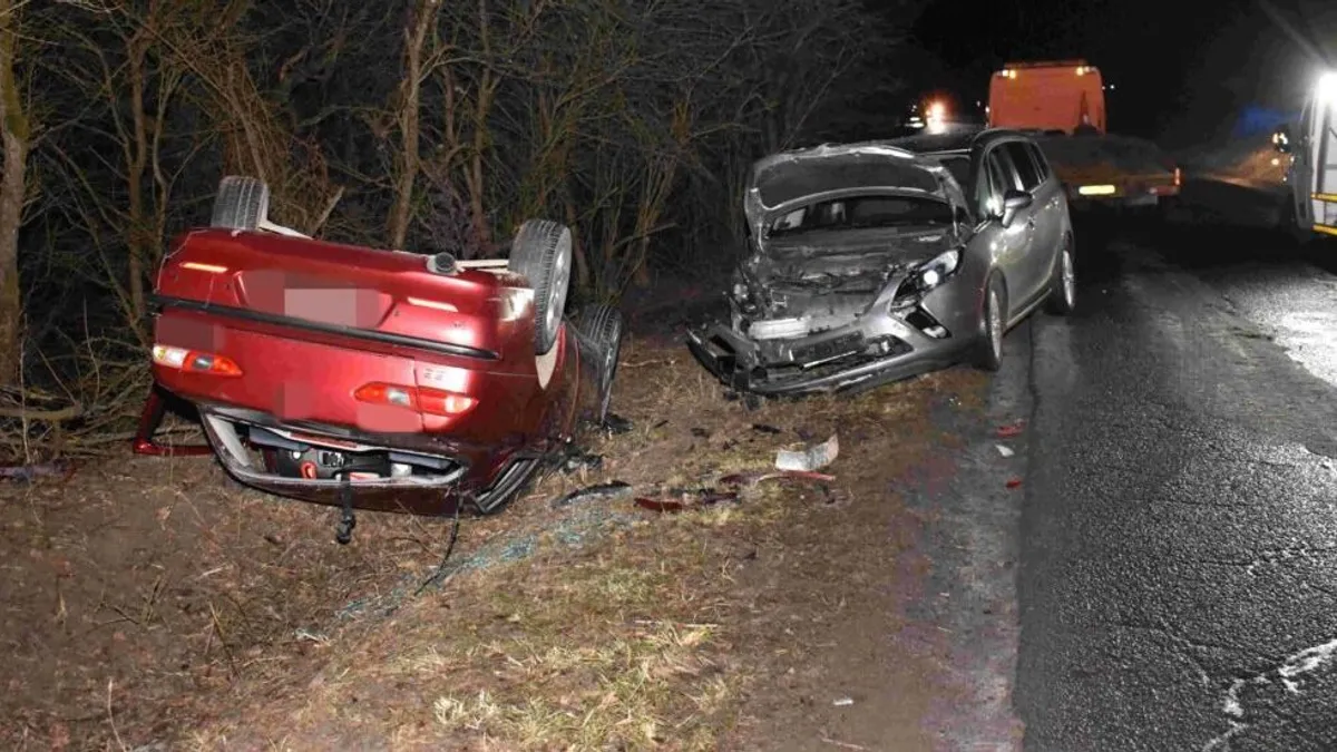 Életre szóló sérülést okozott: autómentőre várókat gázolt el a gondatlan sofőr