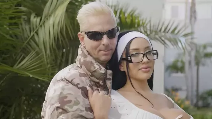 „A párom élő Barbie-vá változtatott – majdnem belehaltam"