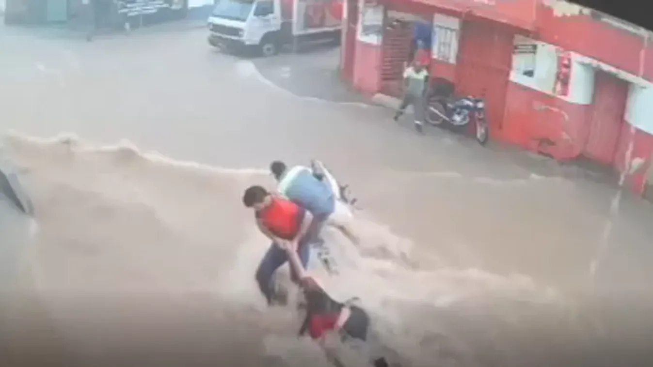 „Az életüket kockáztatták” – Árvíz sodorta el a nőket, jó szamaritánusok húzták ki őket a halálból