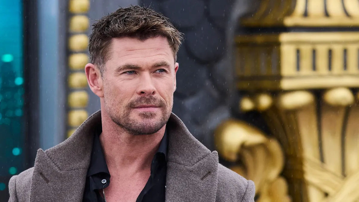 Chris Hemsworth brutálisan érzelemmentes lánykéréséről vallott